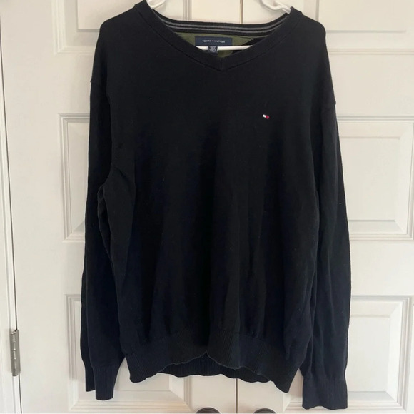 Tommy Hilfiger Sweater Size Small XL Black Pullover Long Sleeve v Neck D67 - Picture 1 of 5